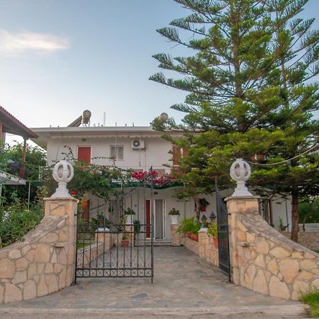 Avouris Studios Kypseli Exterior foto